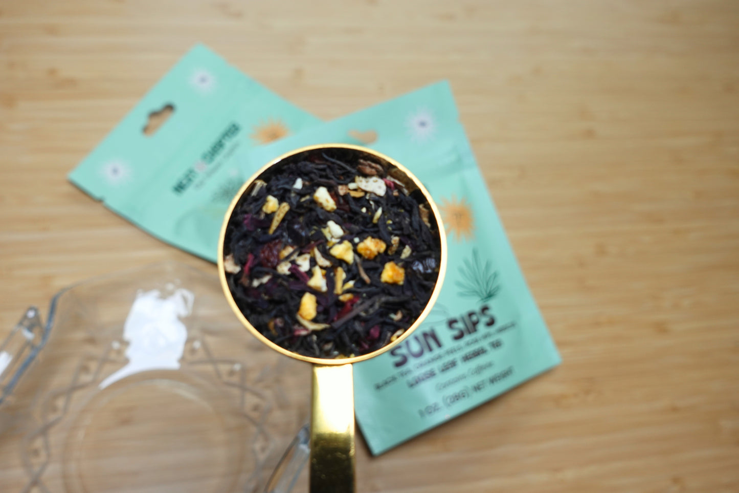 Sun sips loose leaf tea